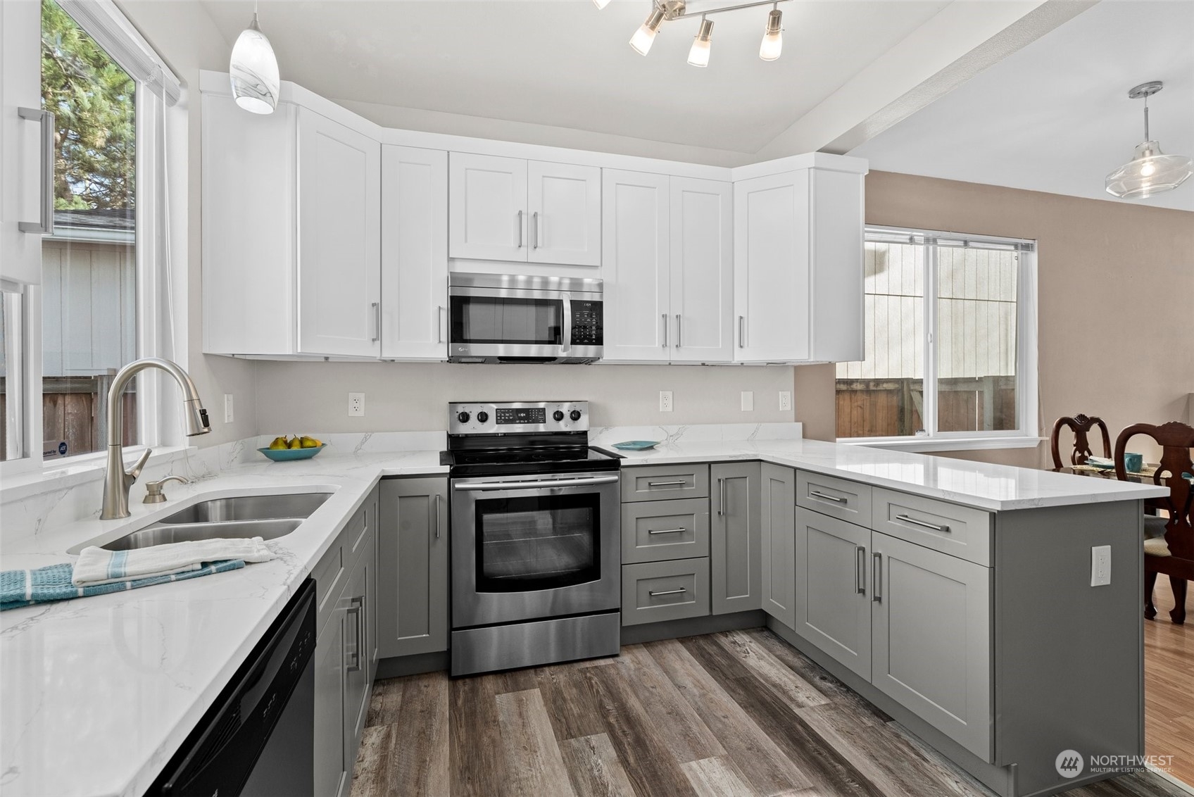6732 Steamer Drive Property Photo 10