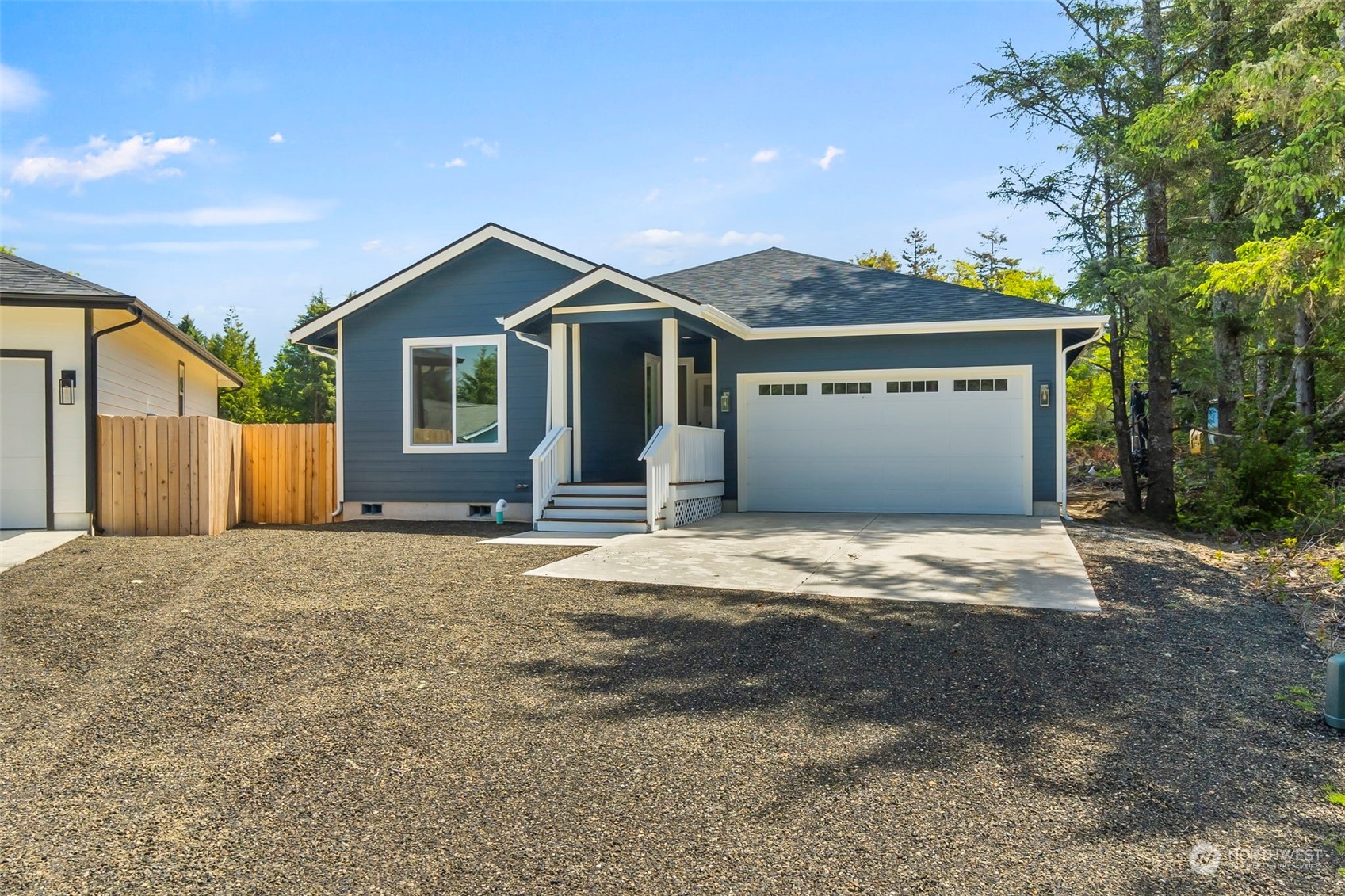 737 Gadwall Court Property Photo 4