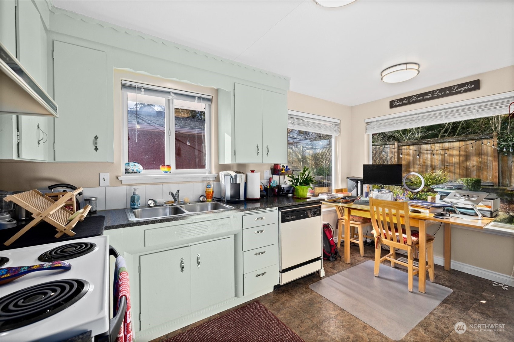 5435 Hyada Boulevard Property Photo 7