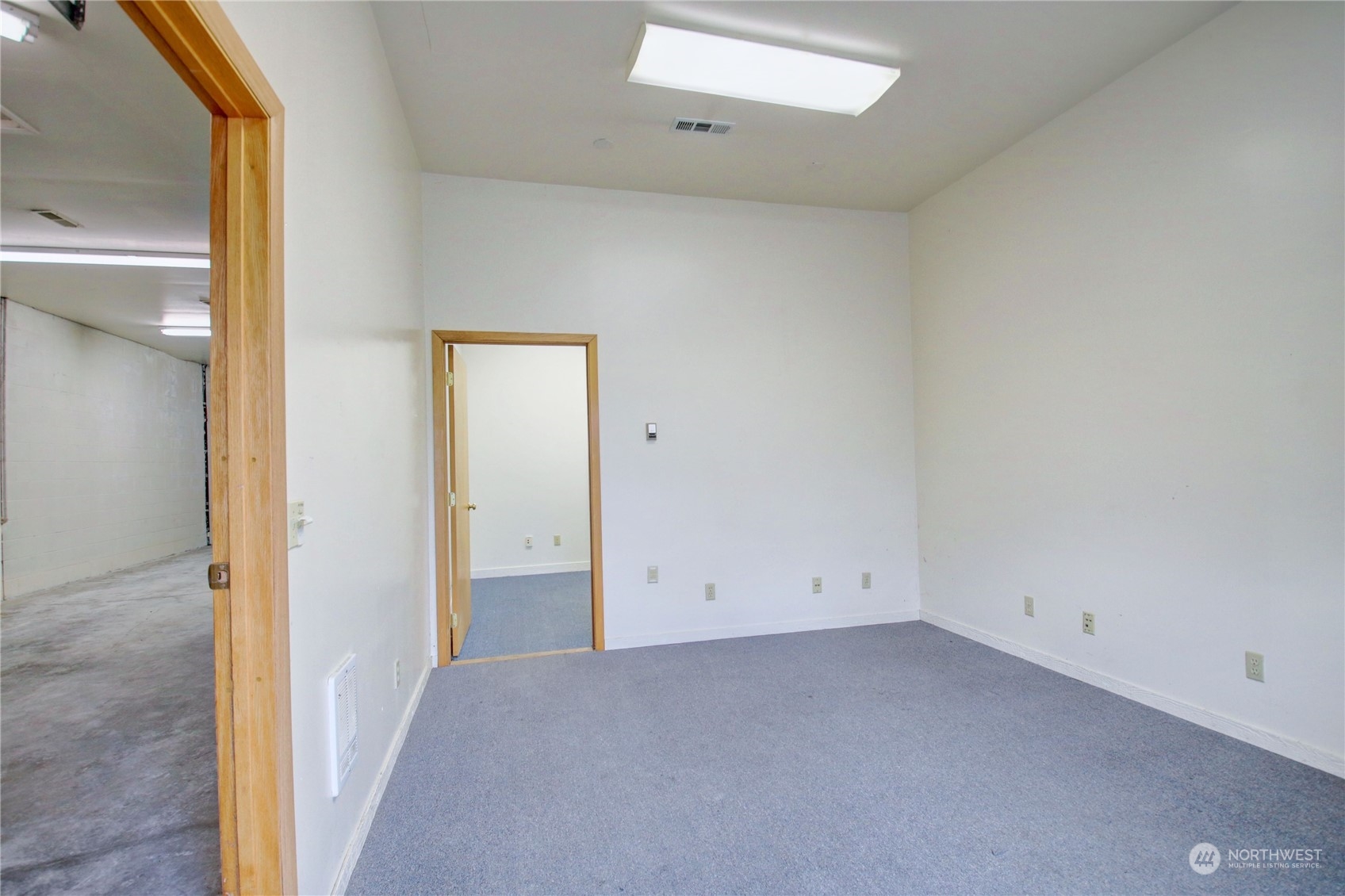 1101 Dale Lane Property Photo 2