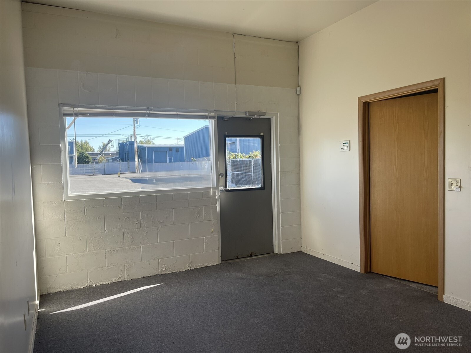 1101 Dale Lane Property Photo 3