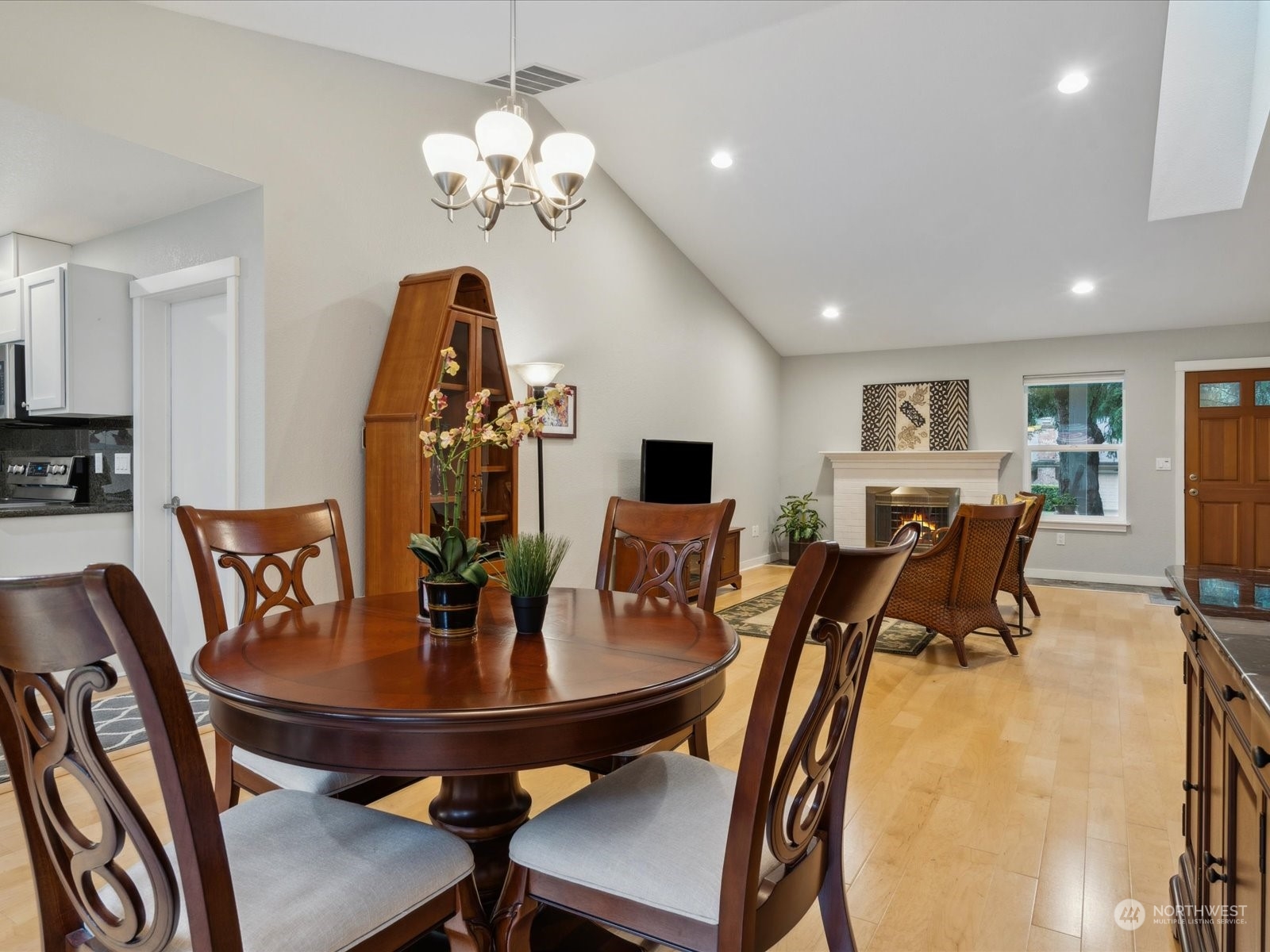 3423 Harborcrest Court Property Photo 5