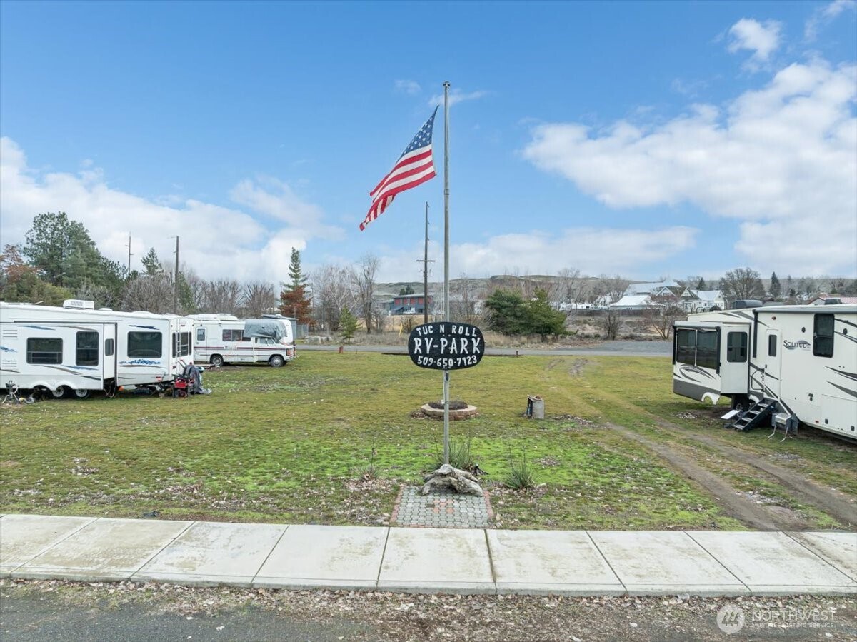 165 N Main Street Property Photo