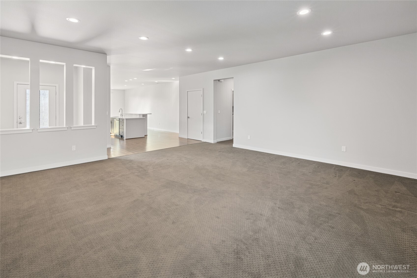 203 E Chason Avenue Property Photo 9