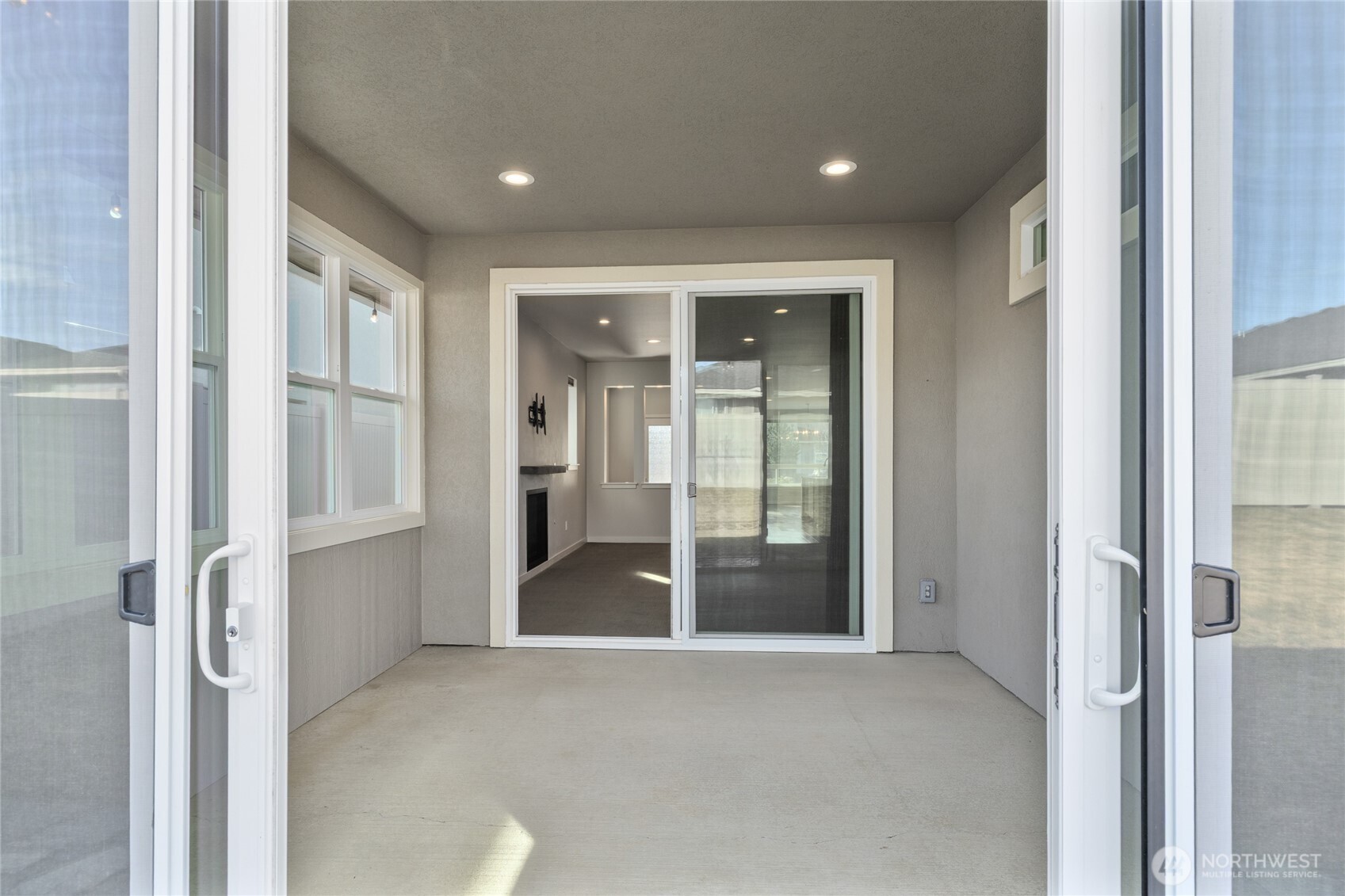 203 E Chason Avenue Property Photo 20