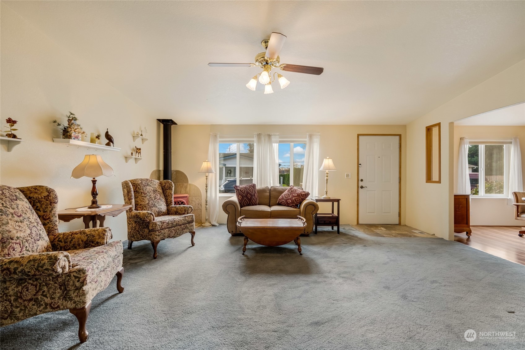1033 Courtney Lane Property Photo 7
