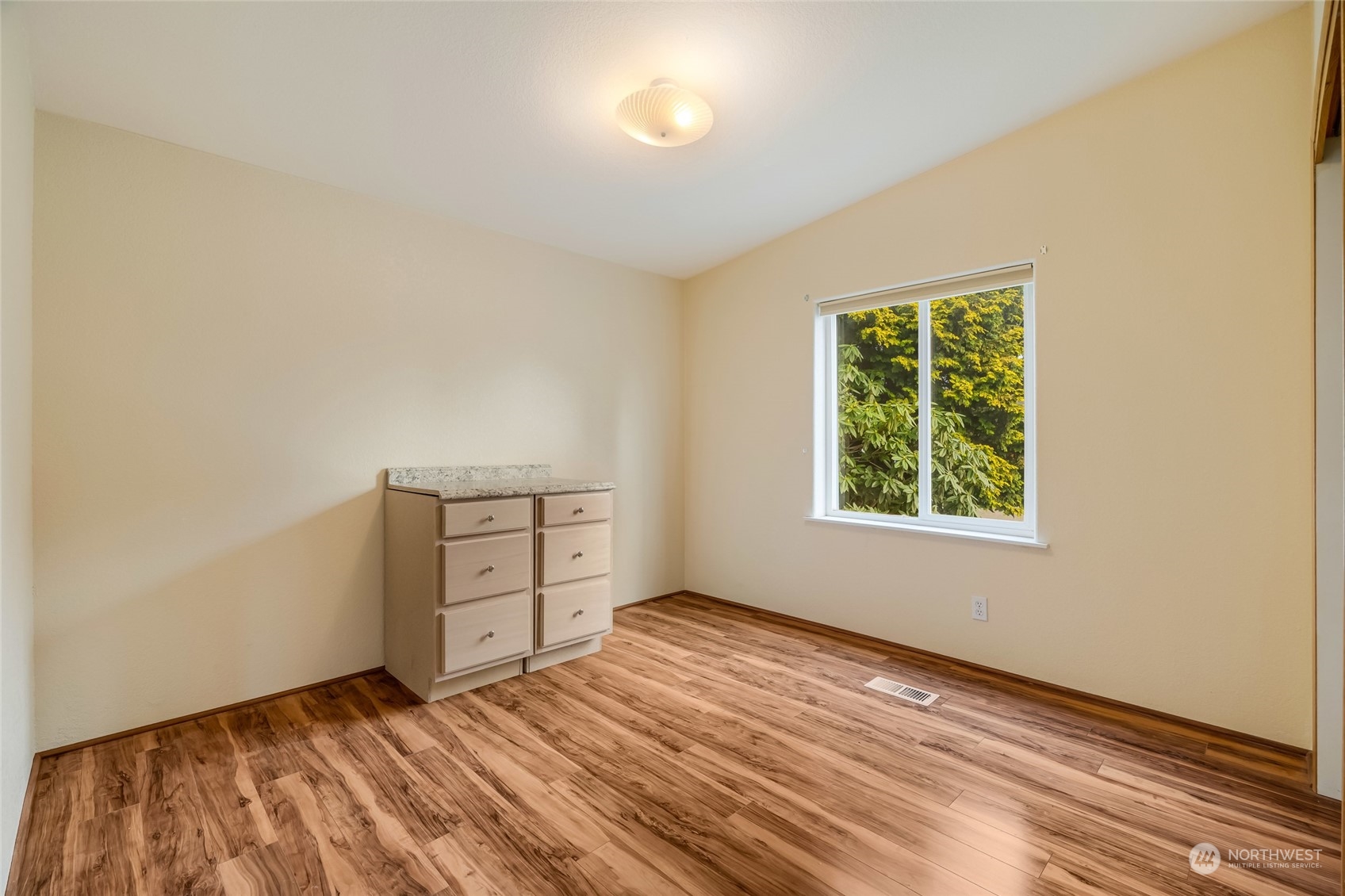 1033 Courtney Lane Property Photo 17