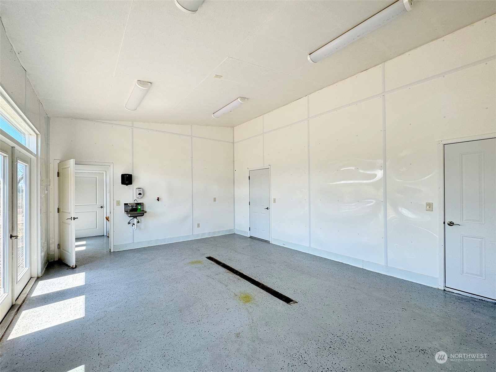 1002 A Lemmon Road Property Photo 4