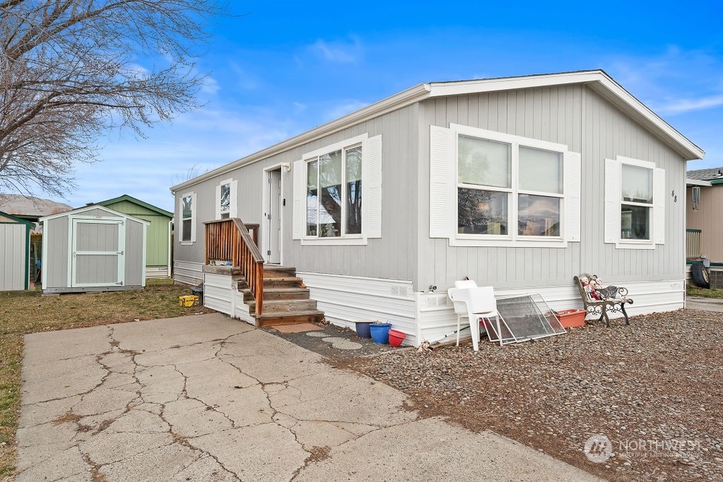 48 710 State Route 821 48 Property Photo
