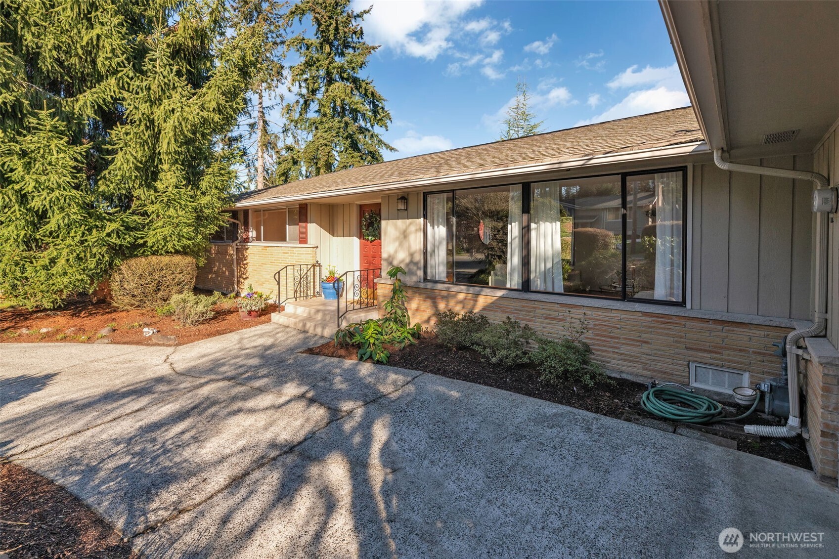 818 Maplewood Avenue Property Photo