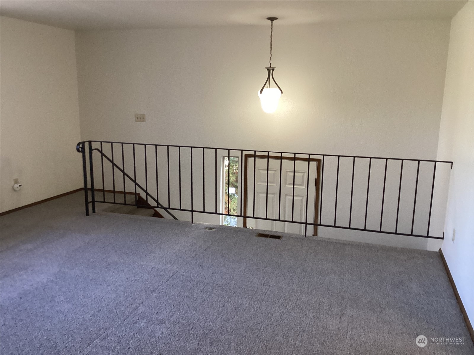 252 Elm Street B Property Photo 8