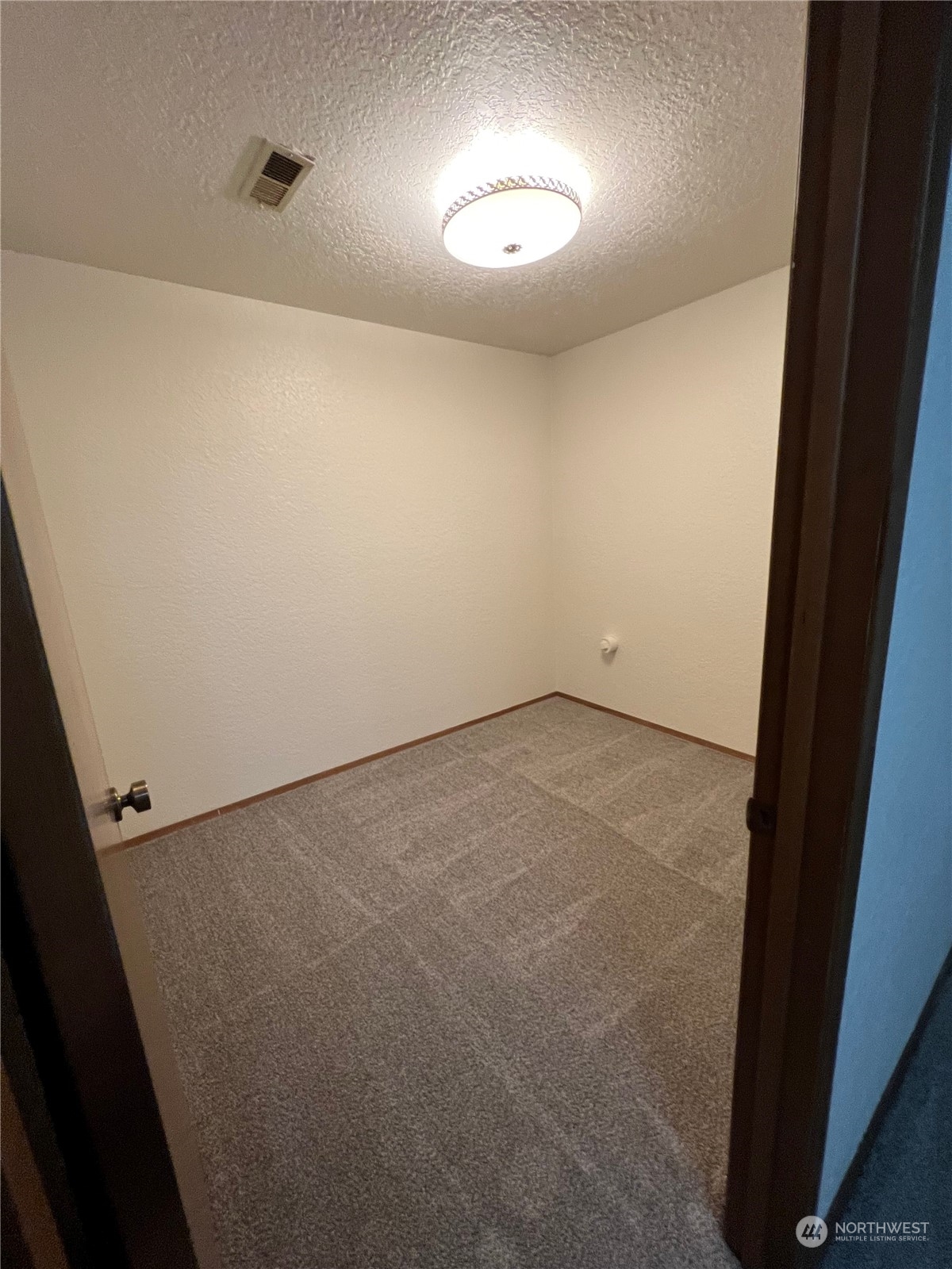 252 Elm Street B Property Photo 10