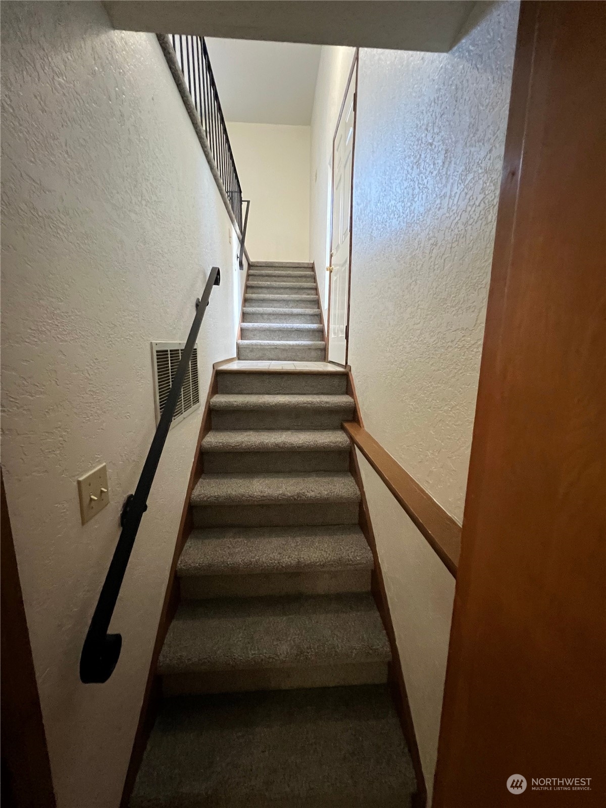 252 Elm Street B Property Photo 16