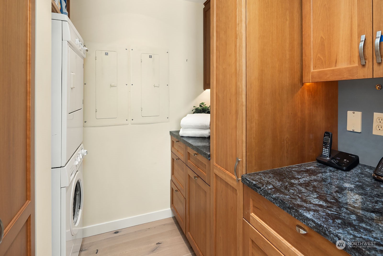 98 Union Street 906 Property Photo 21