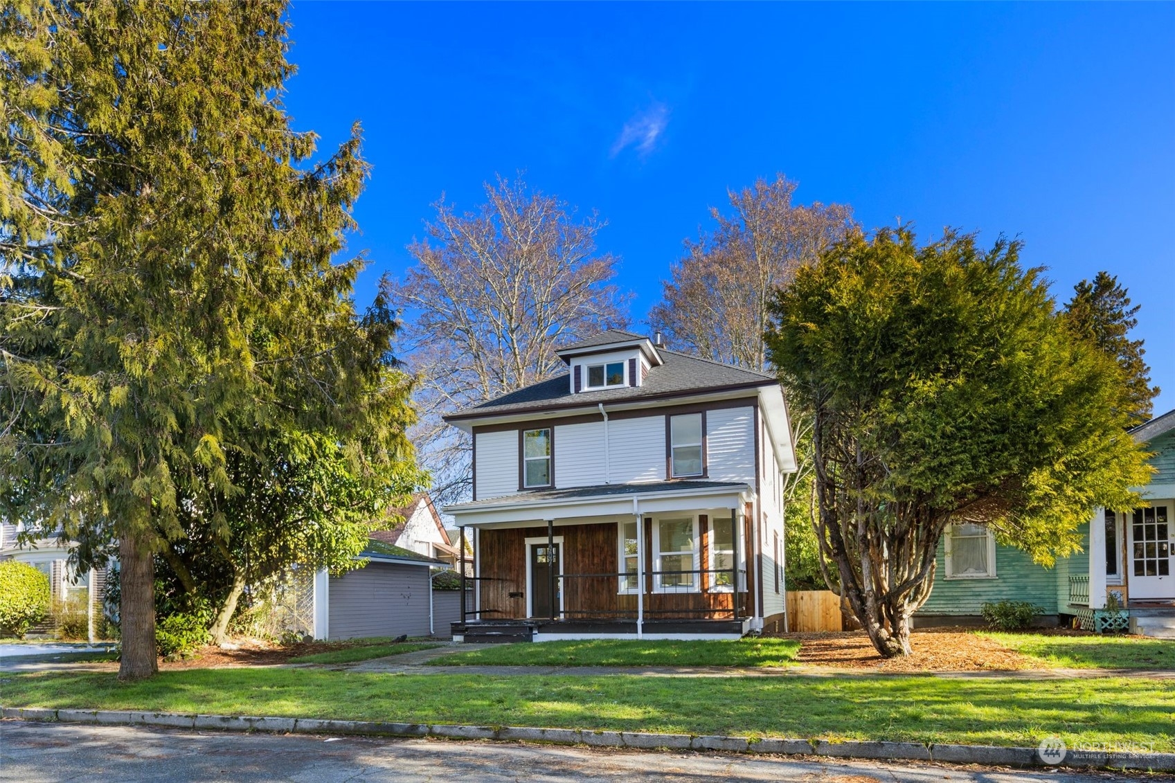 907 S Ainsworth Avenue Property Photo