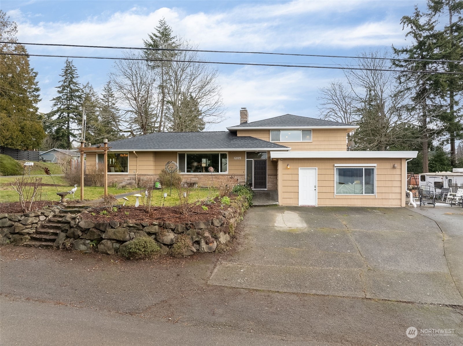 1205 S 228th Street Property Photo