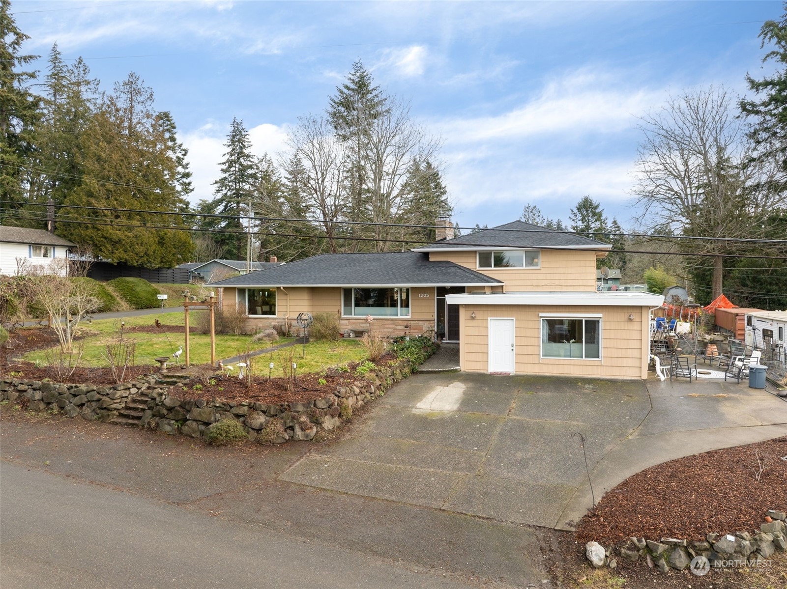1205 S 228th Street Property Photo 8