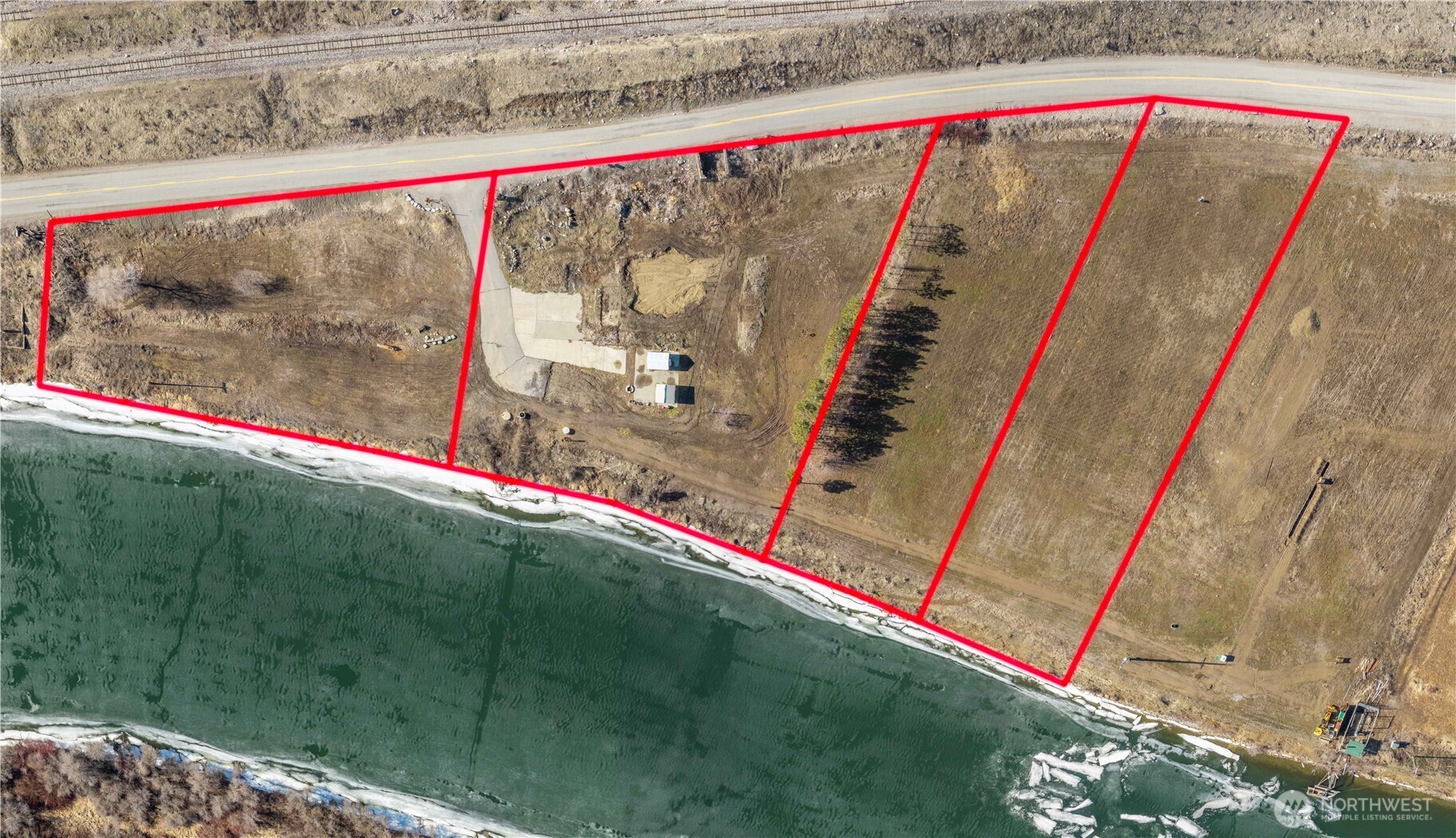 624 Monse River Road Property Photo 3