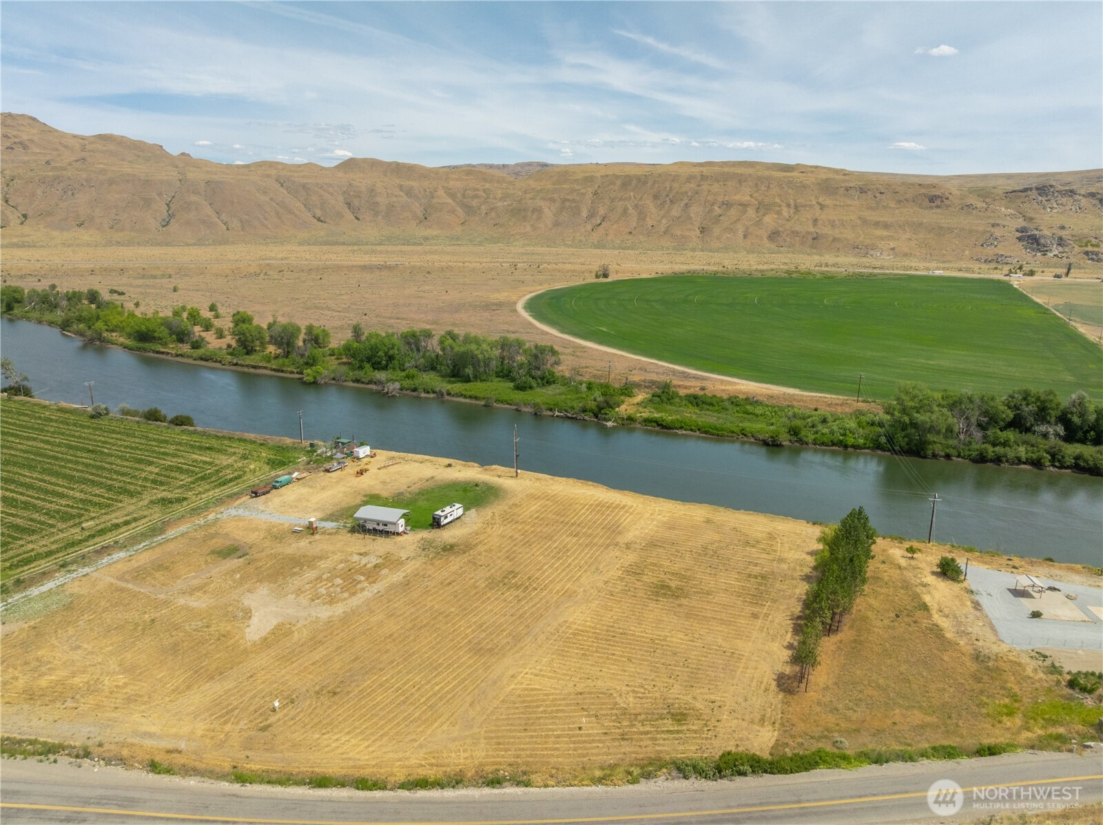 626 Monse River Road Property Photo 5