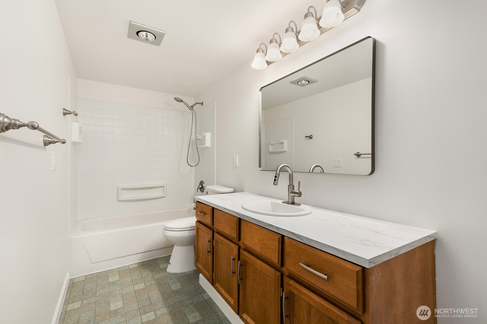 1100 Harrington Avenue 209 Property Photo 17