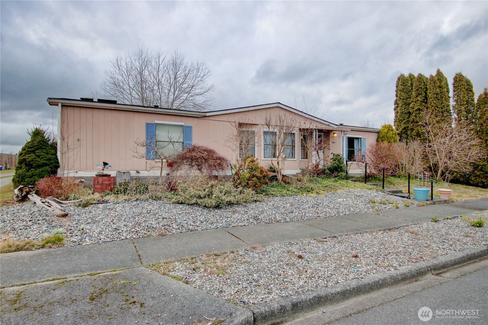 1801 N 32nd Place Property Photo
