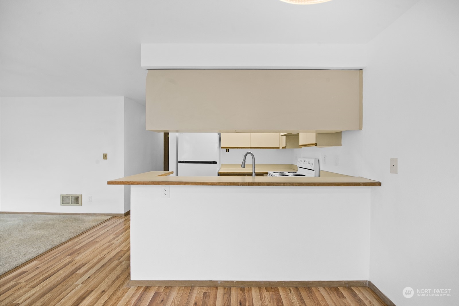 12026 15th Avenue 201 Property Photo 11