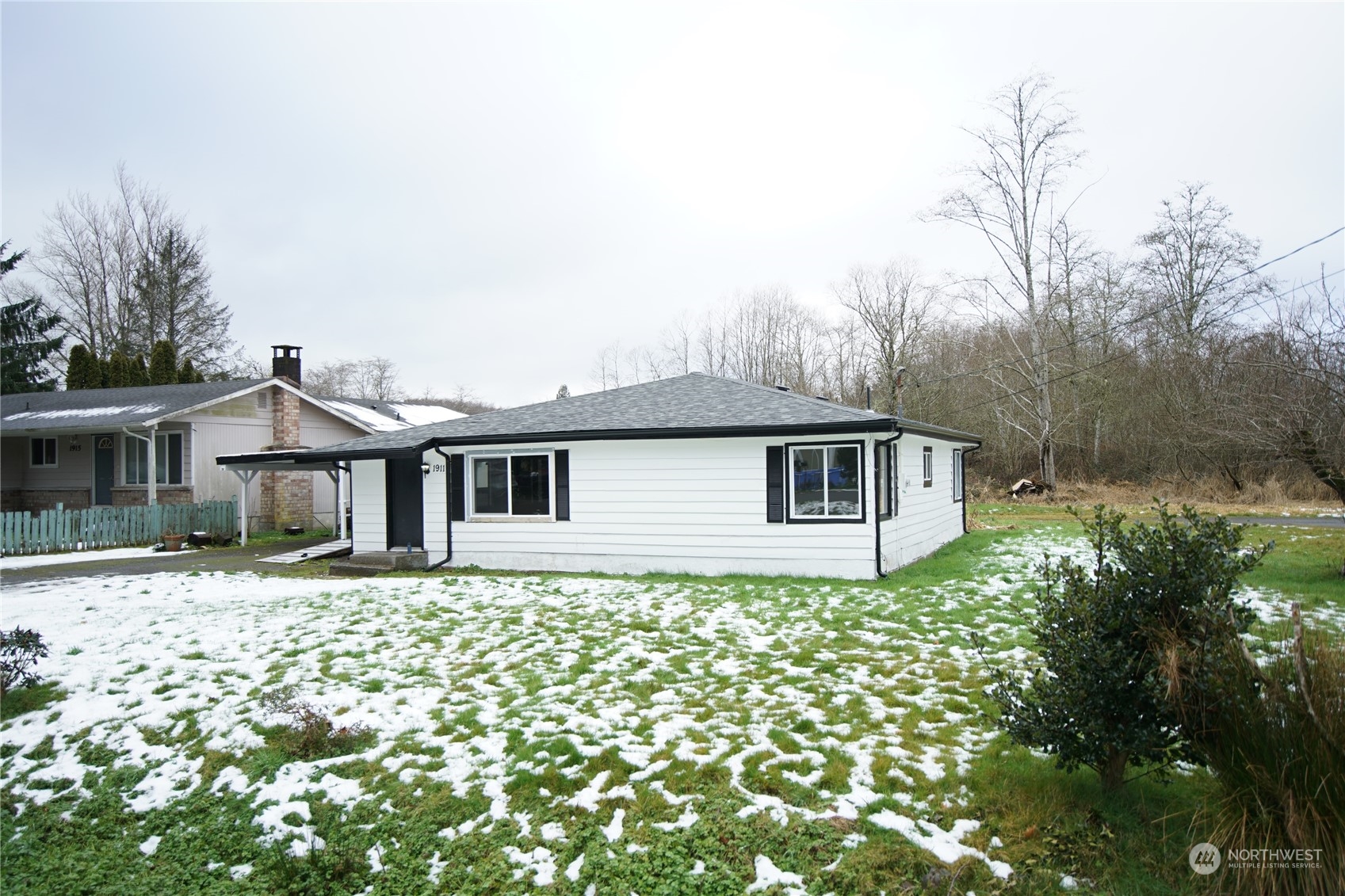 1911 Harding Road Property Photo