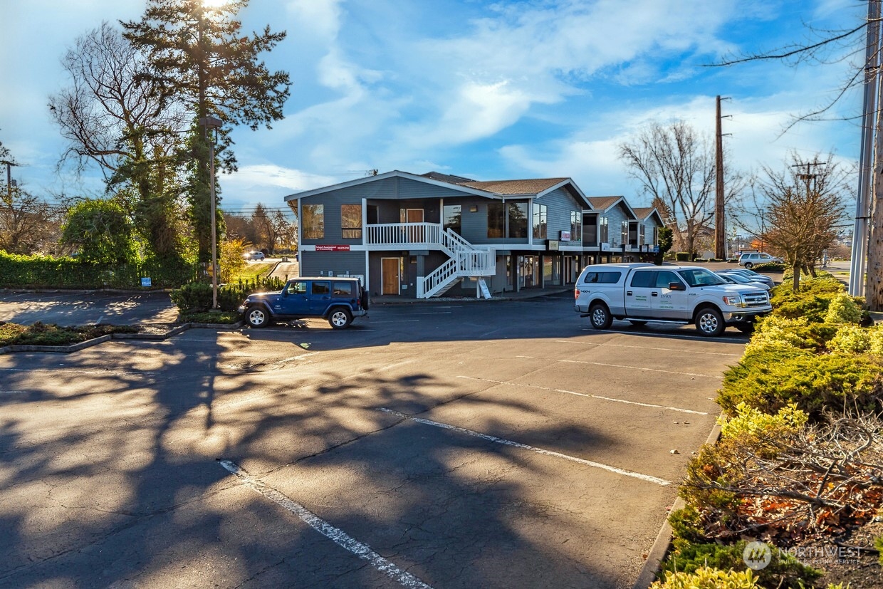 520 E Whidbey Avenue 205 Property Photo 24