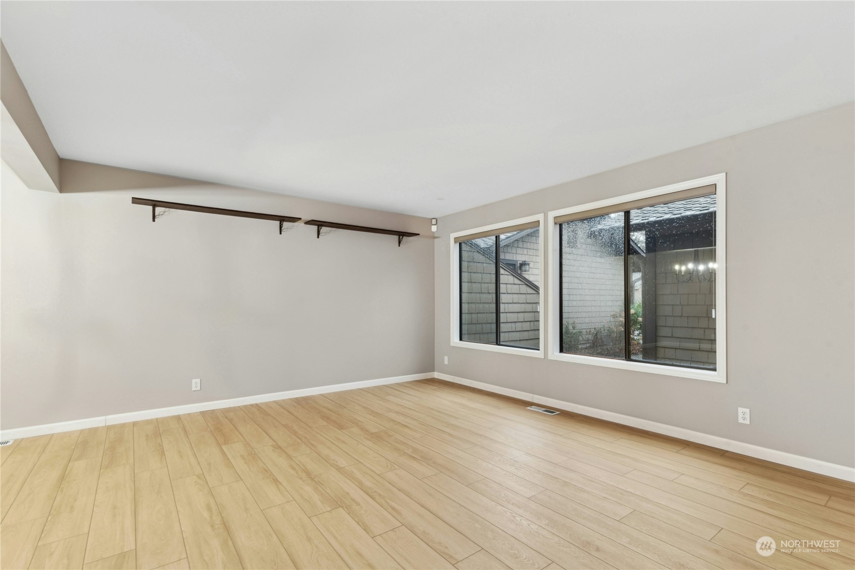 11918 Stendall Drive Property Photo 5