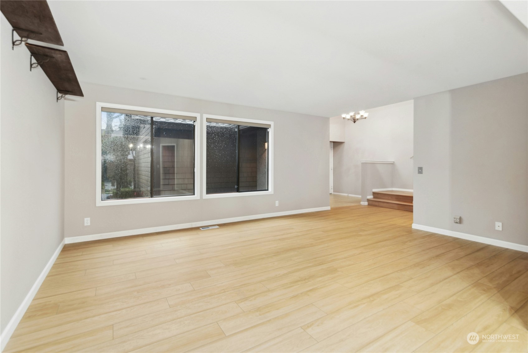 11918 Stendall Drive Property Photo 6