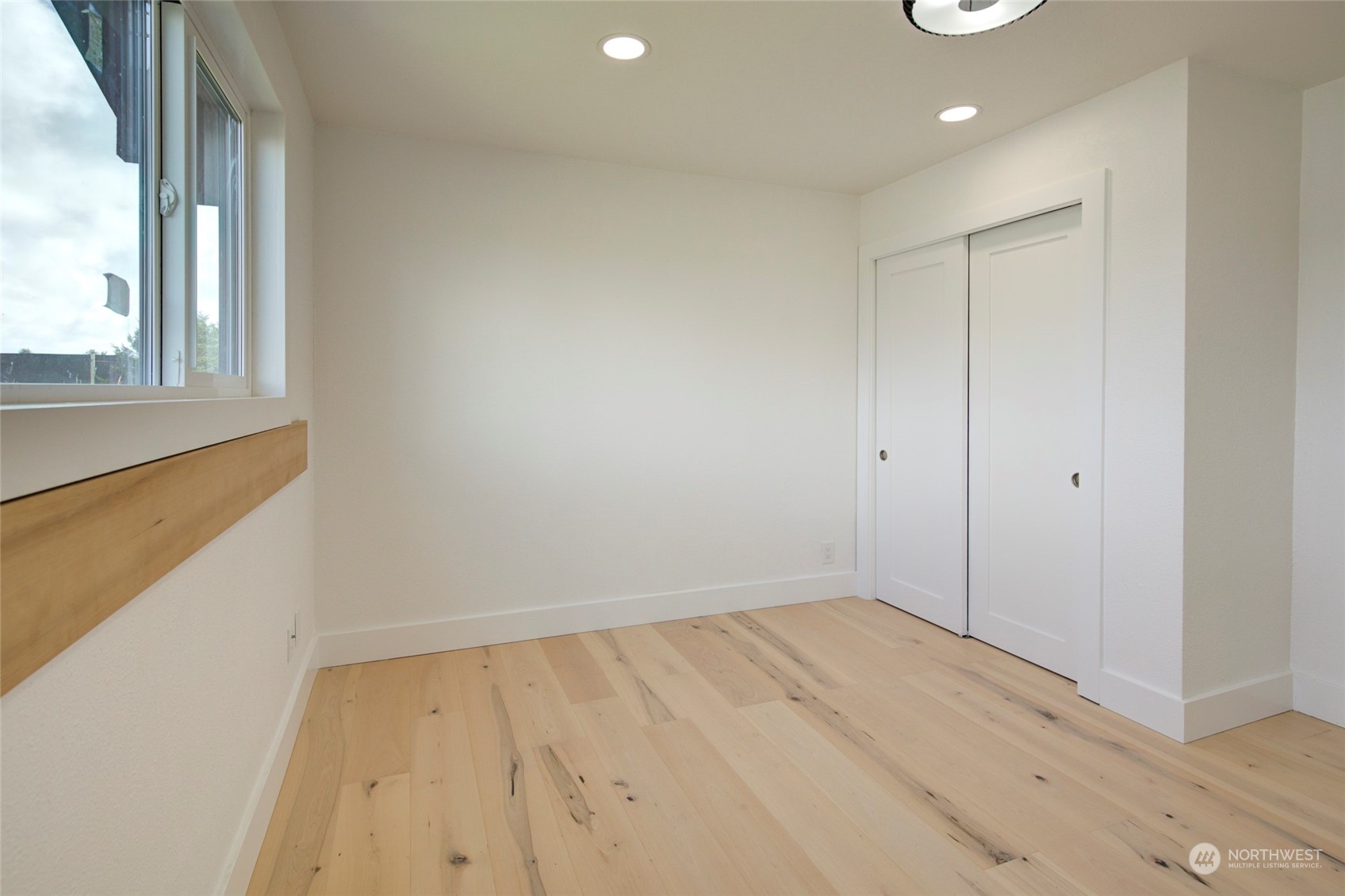 506 S Sand Dune Avenue Property Photo 19