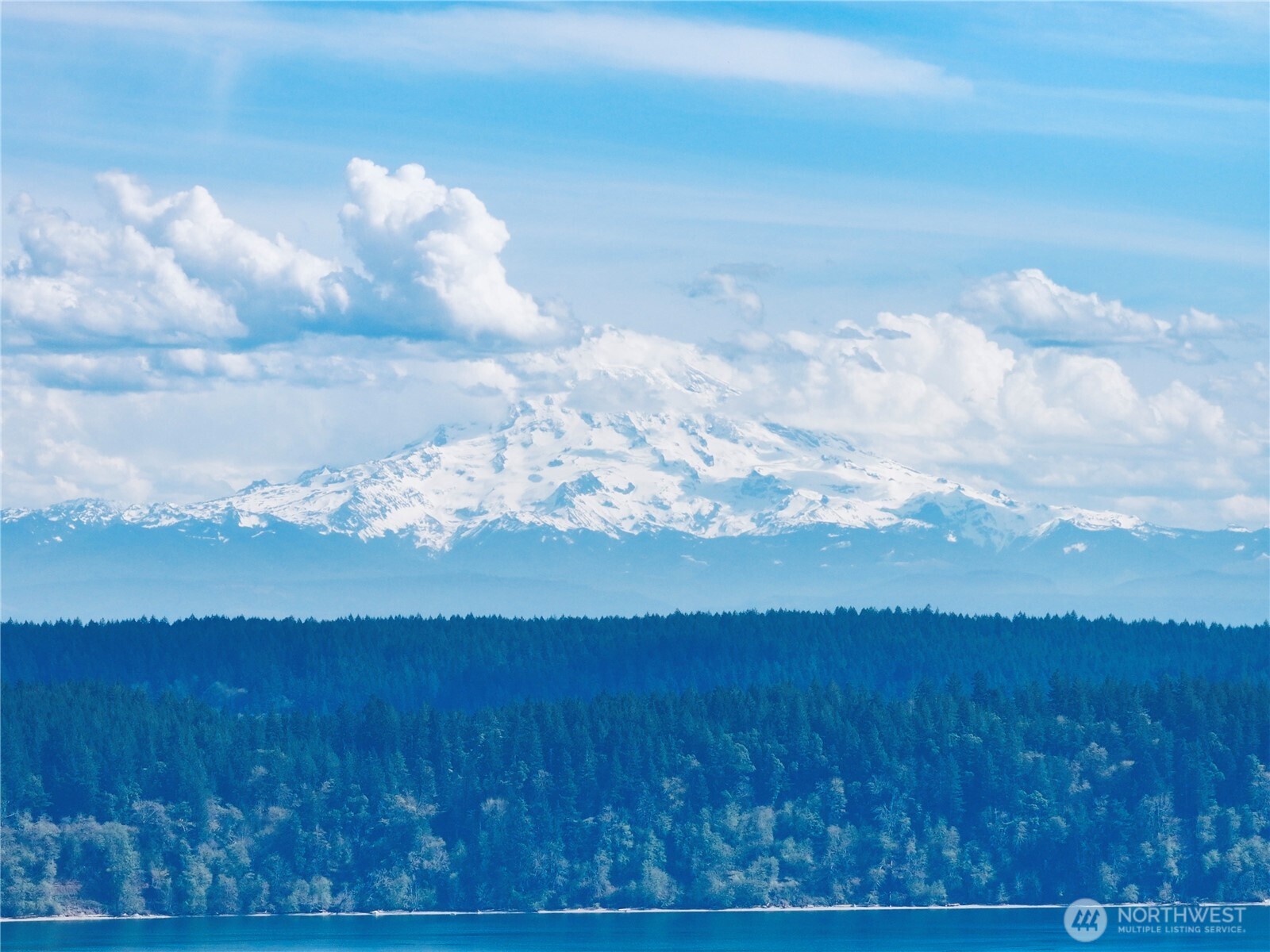10111 Totem Way Property Photo 3