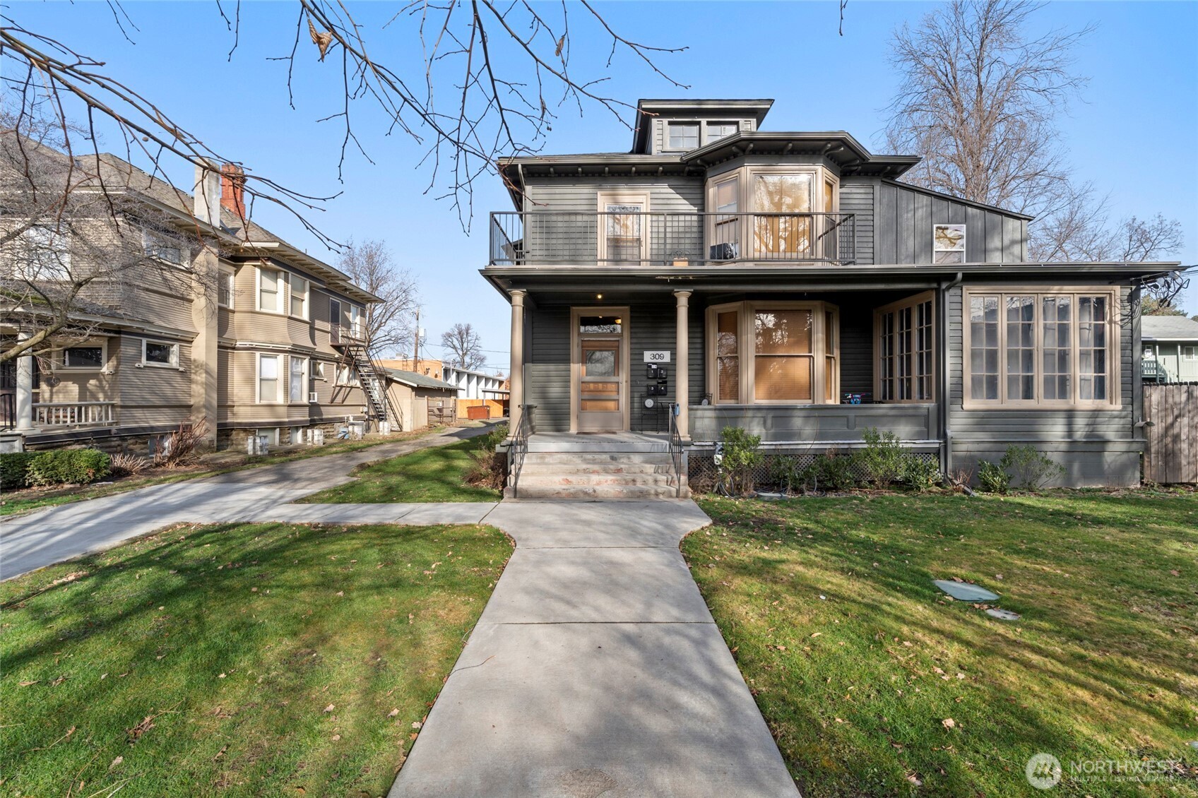 309 E Birch Street Property Photo 1