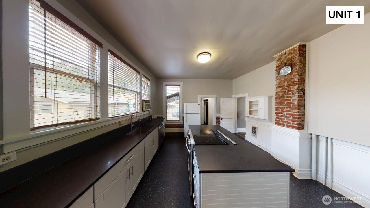 309 E Birch Street Property Photo 10