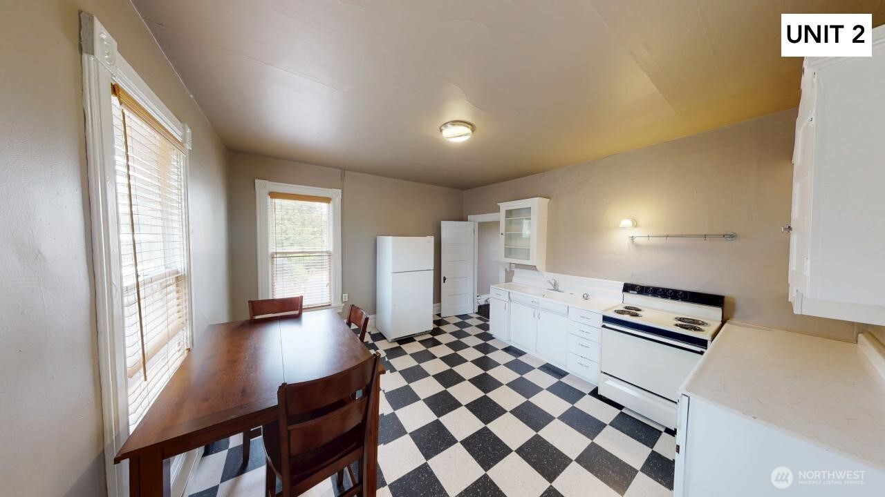 309 E Birch Street Property Photo 18