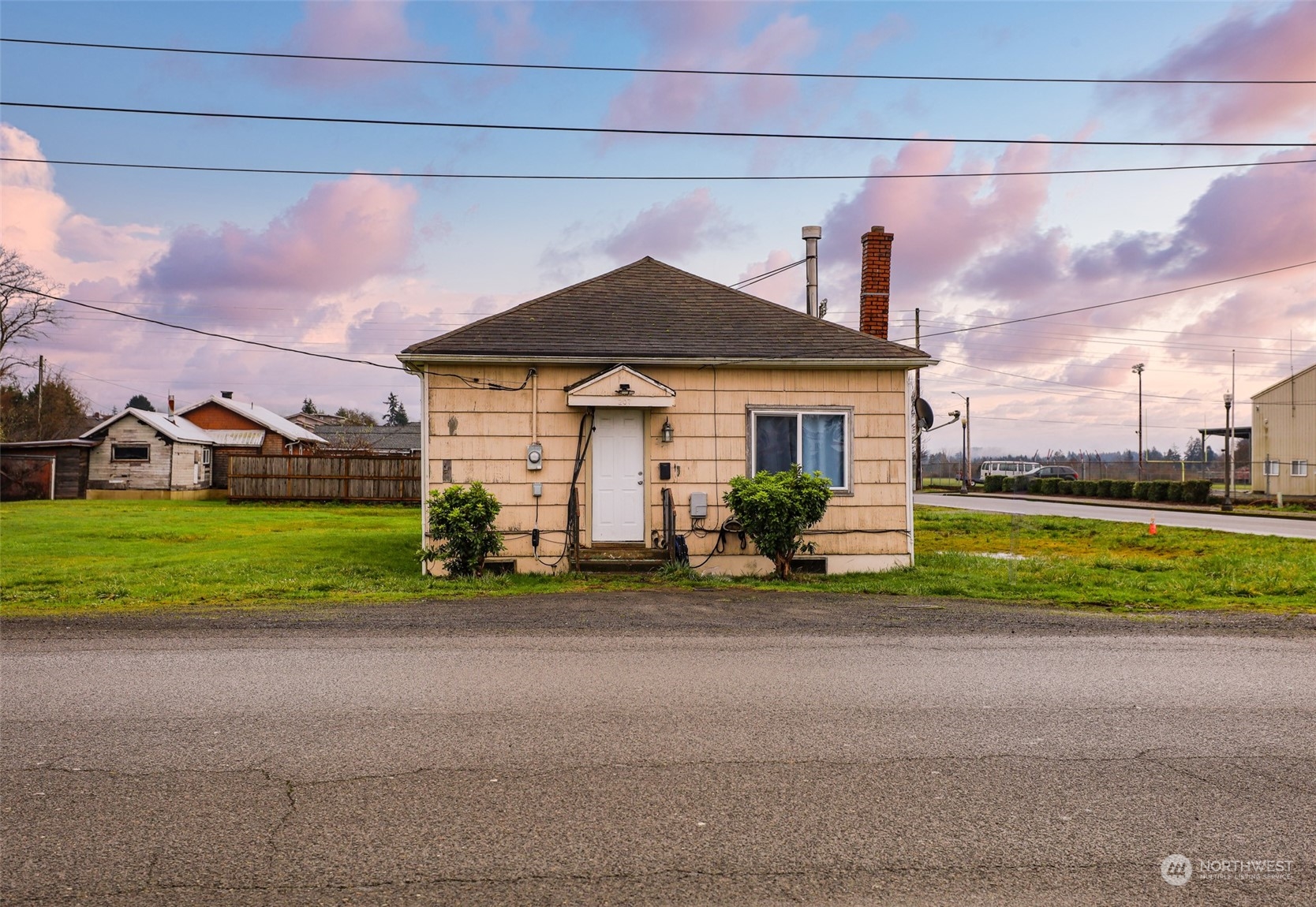 207 7th Street Property Photo