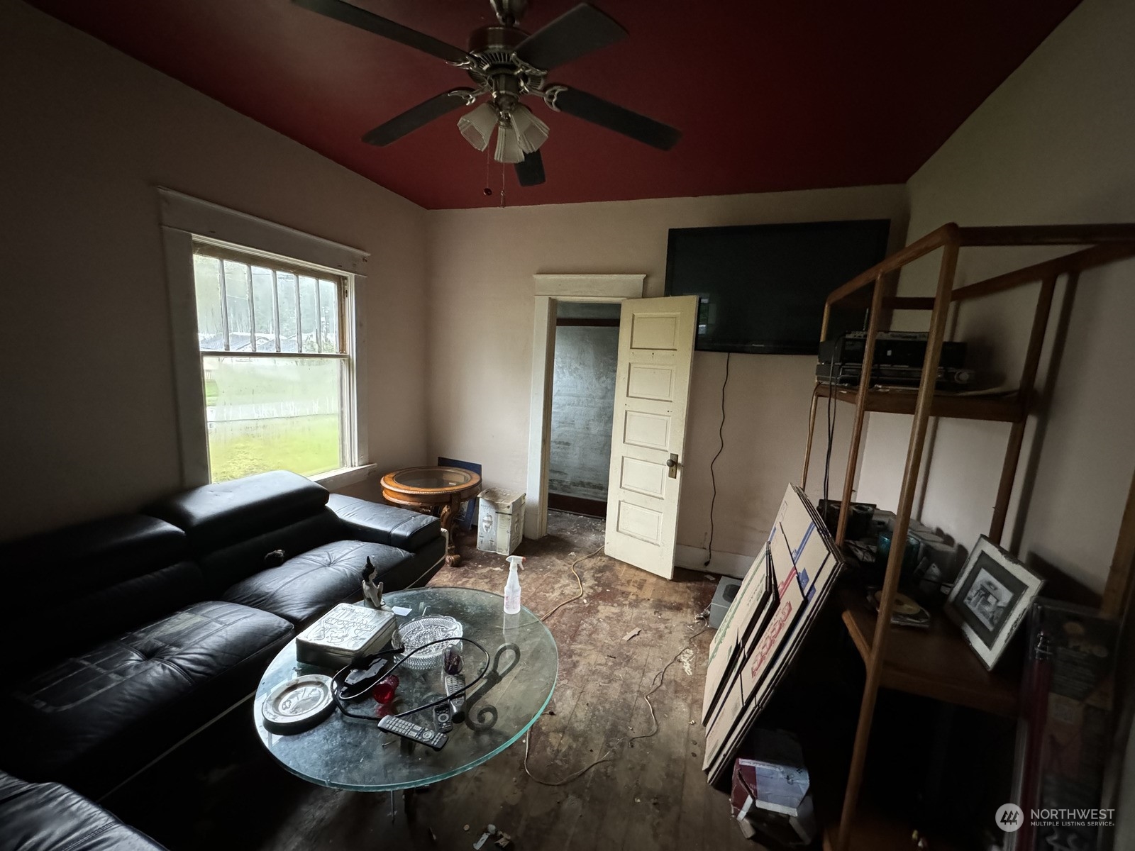 1223 E 2nd Street Property Photo 5