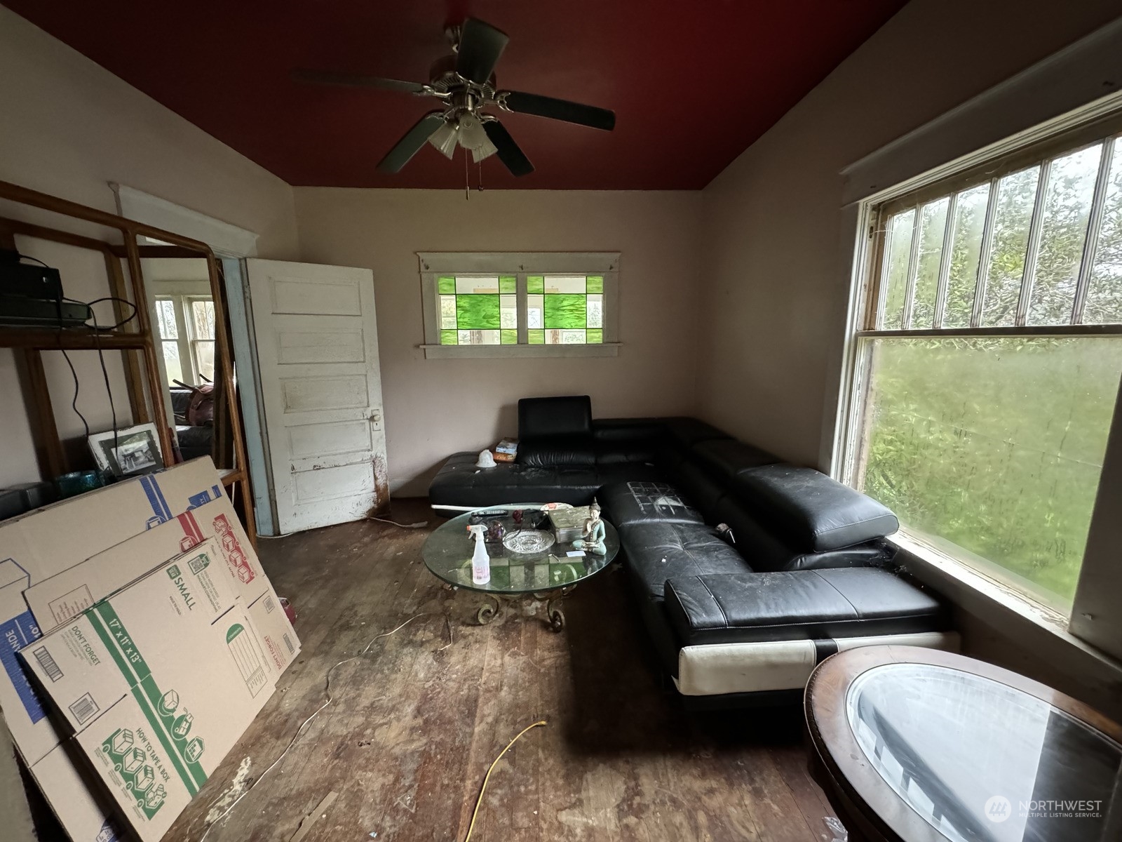 1223 E 2nd Street Property Photo 6