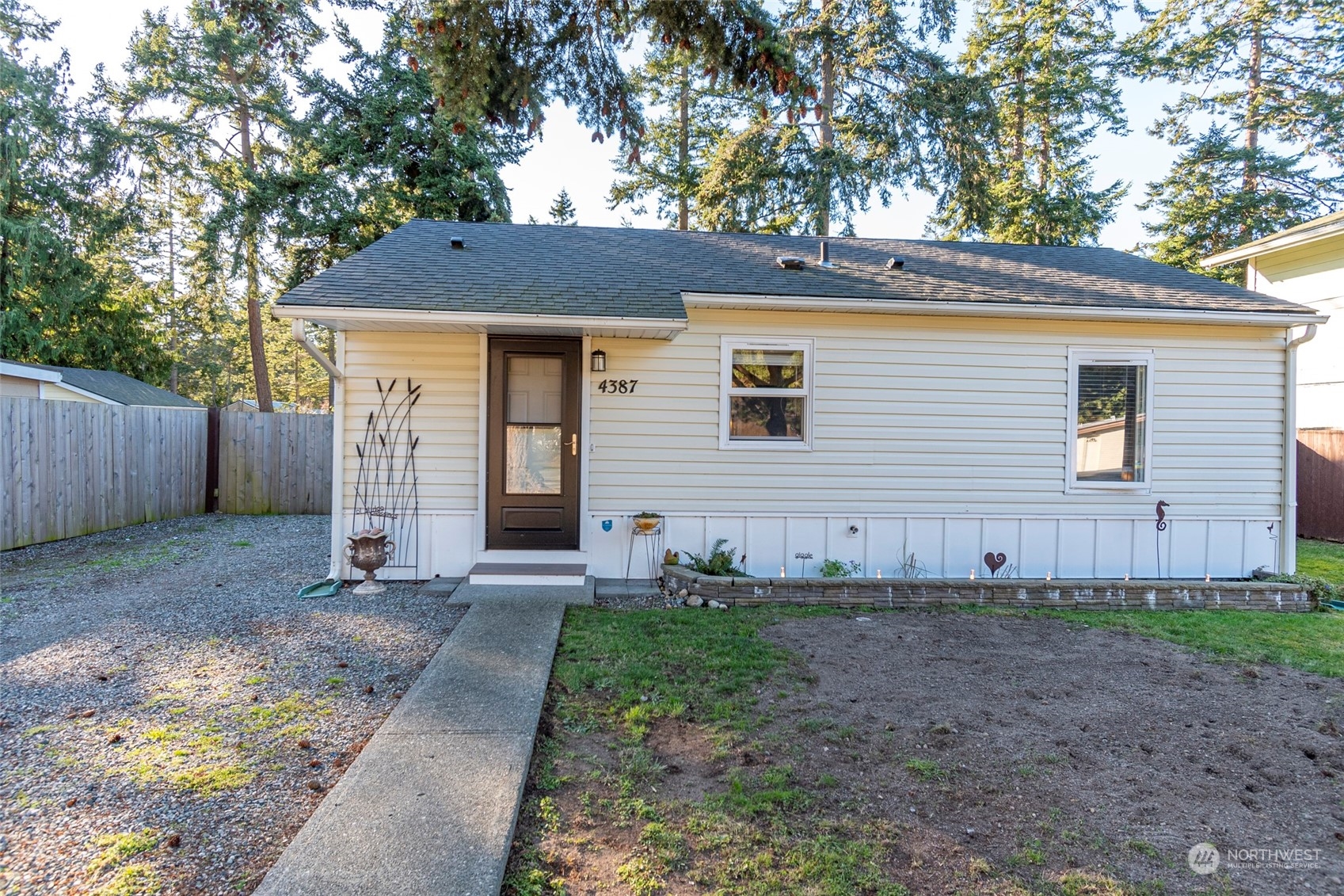 4387 Northgate Drive Property Photo 2