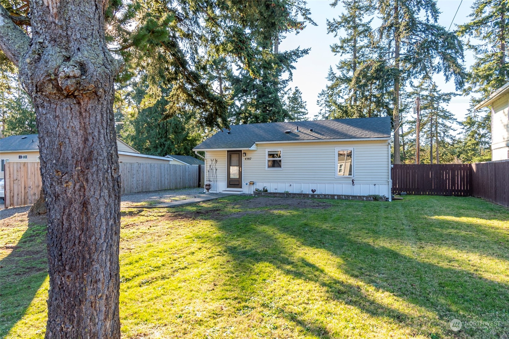 4387 Northgate Drive Property Photo 4