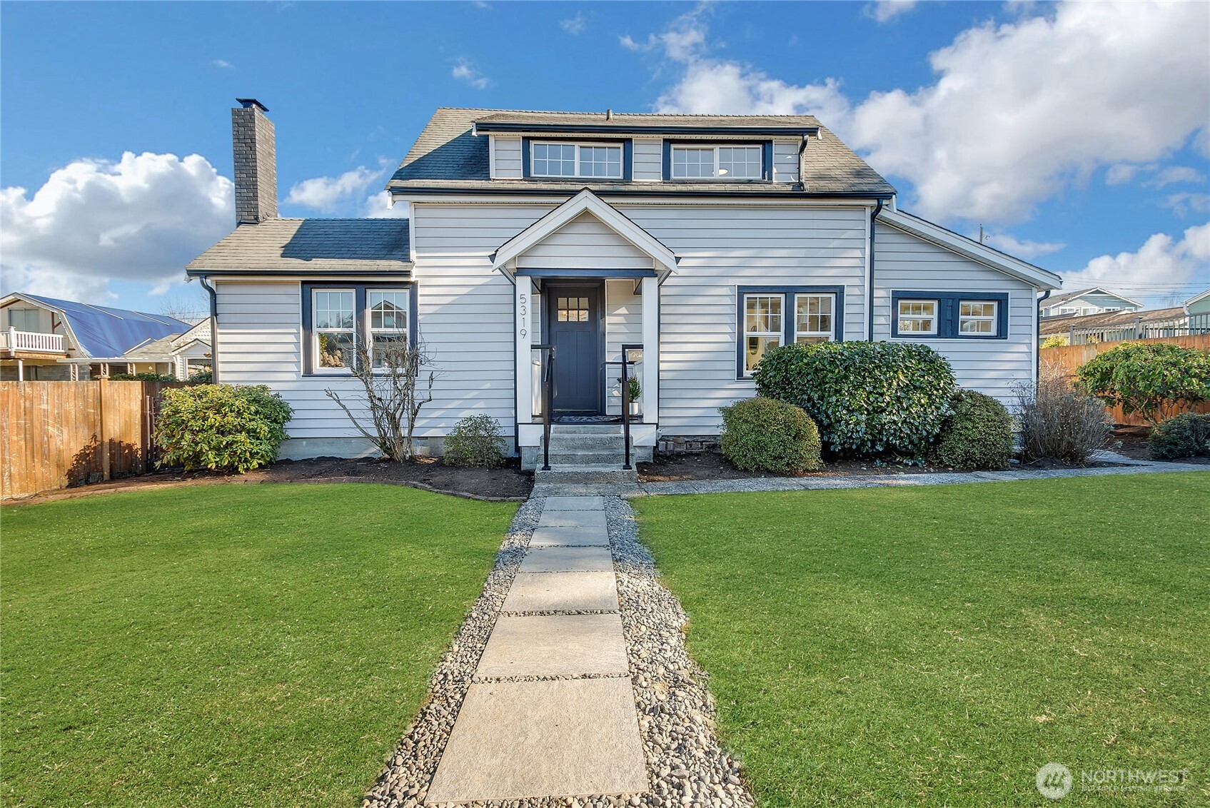 5319 N Highland Property Photo