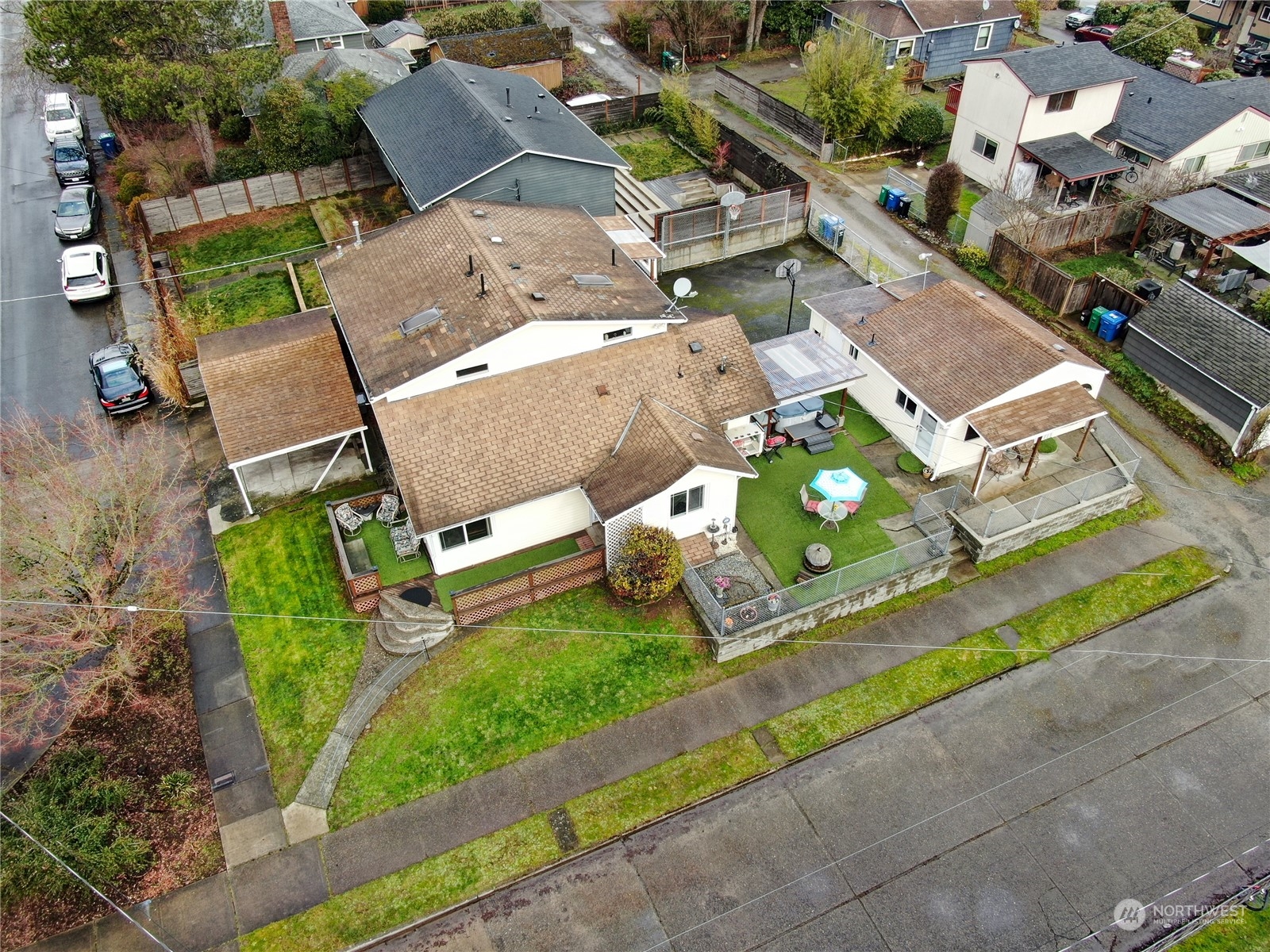 5402 S Cloverdale Street Property Photo 1