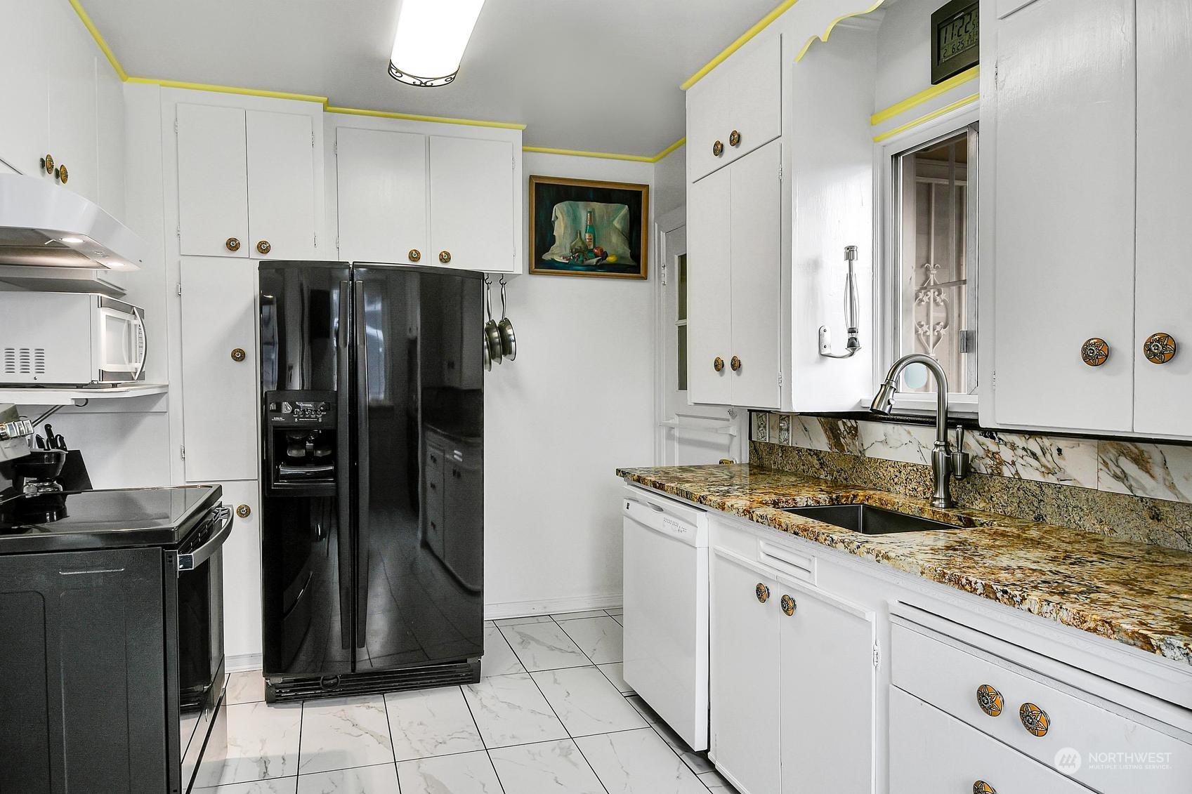 5402 S Cloverdale Street Property Photo 19