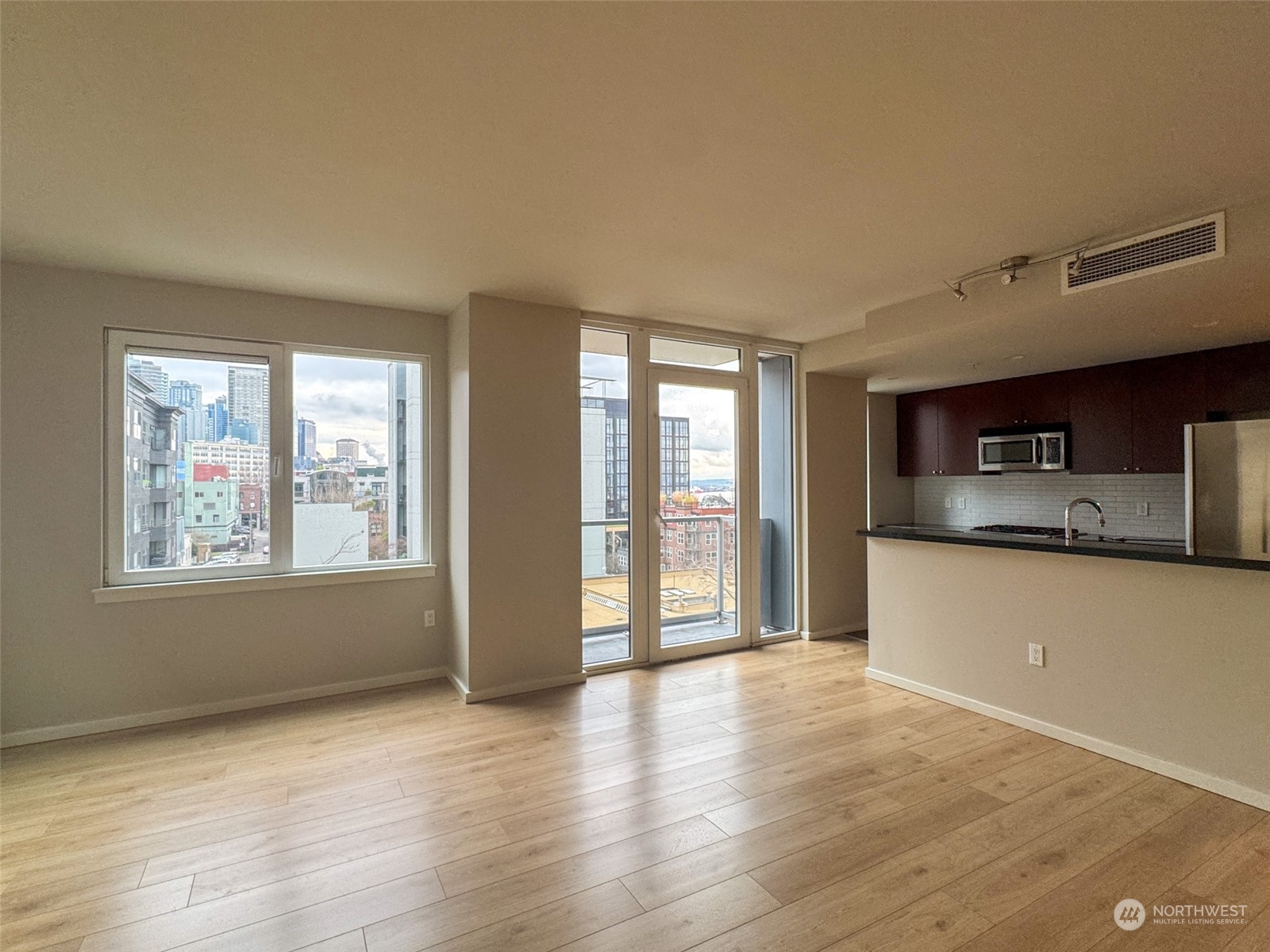 76 Cedar Street 808 Property Photo 6