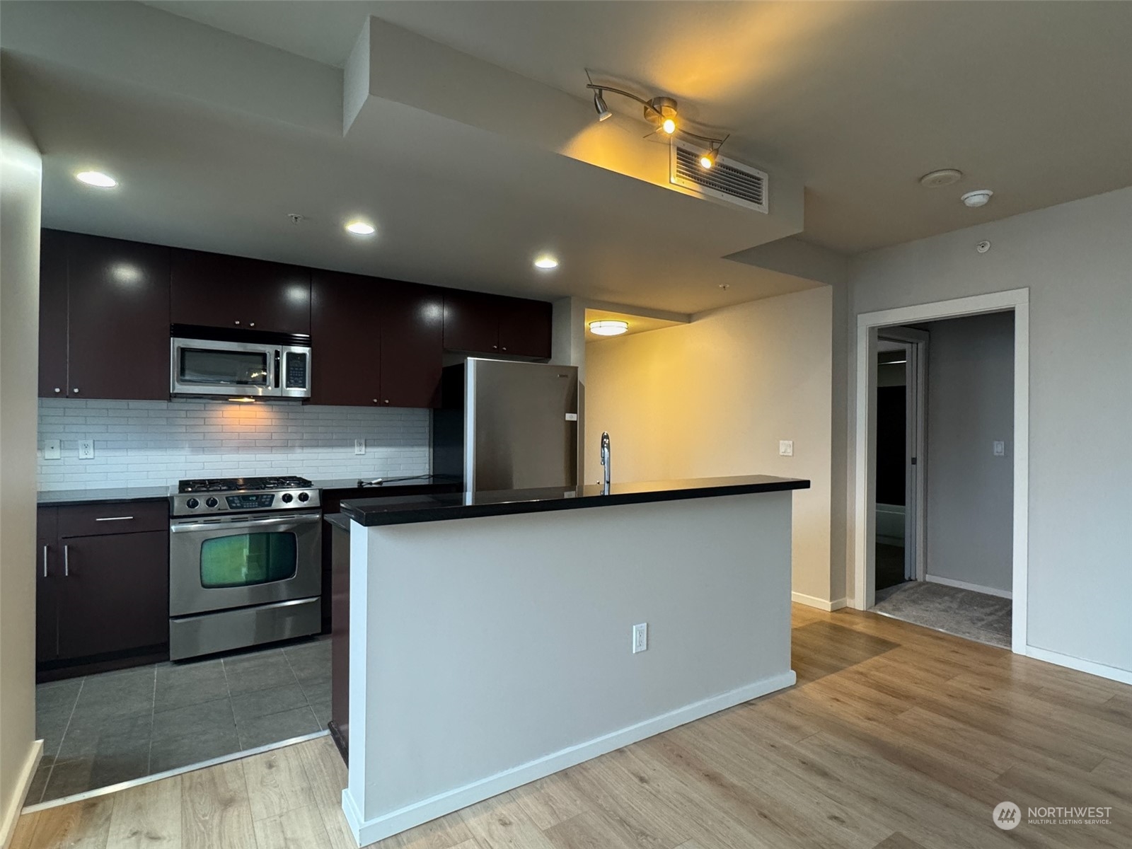 76 Cedar Street 808 Property Photo 17