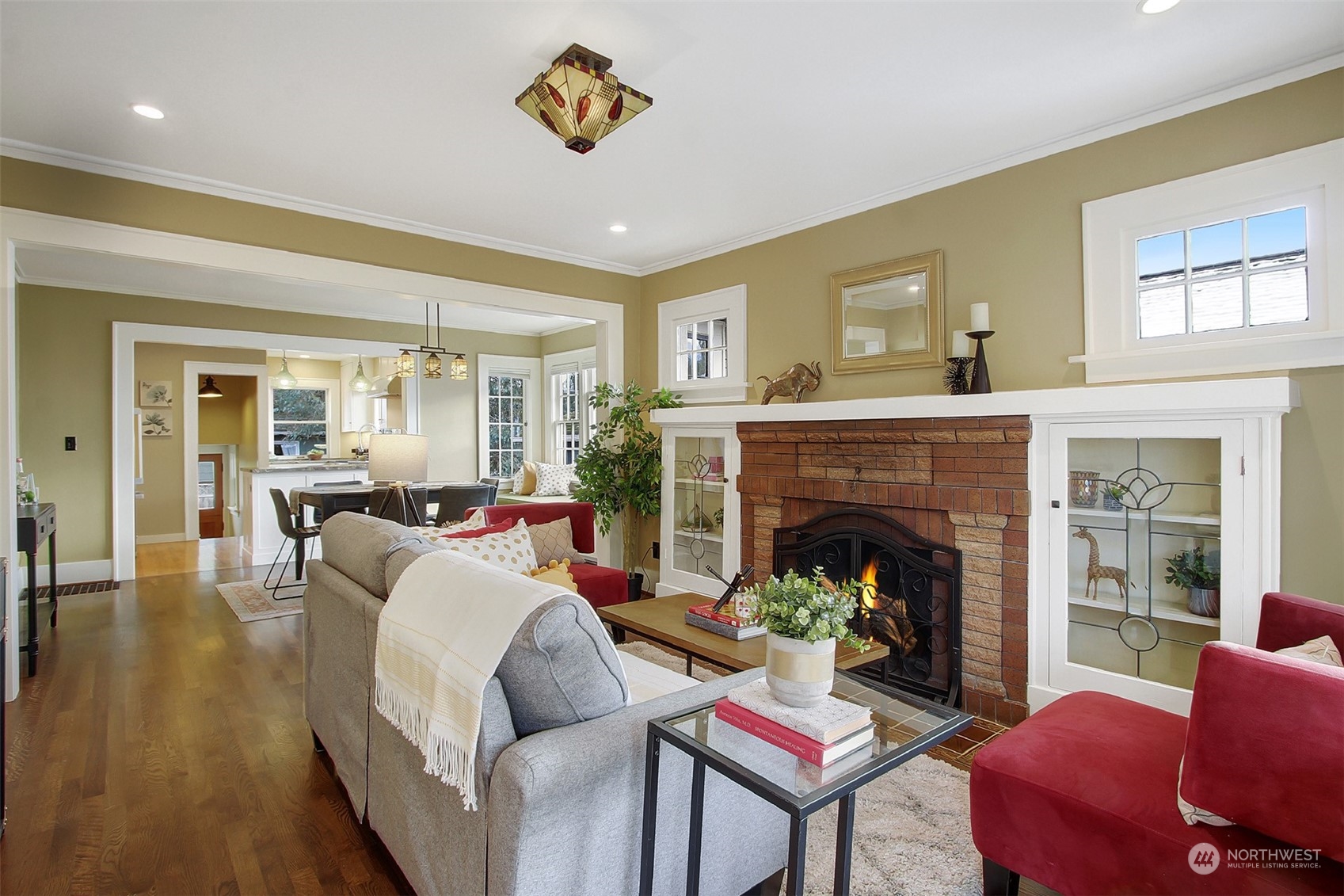 3906 Burke Avenue Property Photo 4