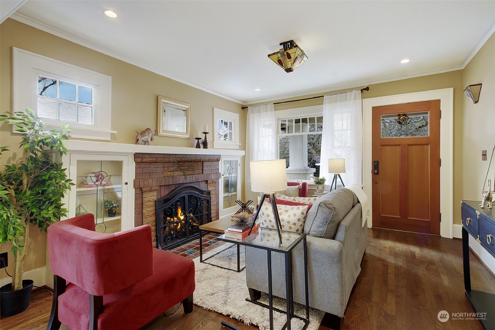 3906 Burke Avenue Property Photo 6