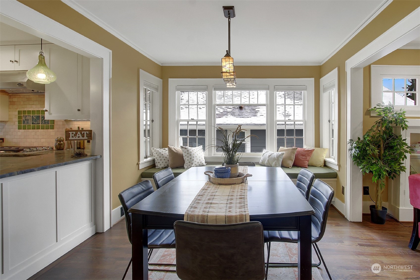 3906 Burke Avenue Property Photo 10