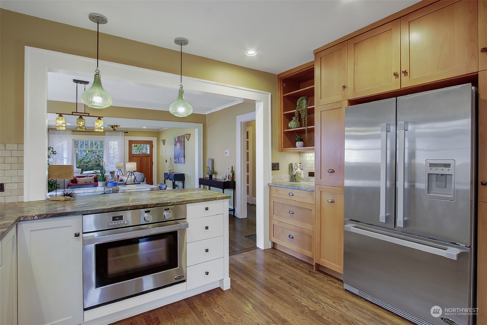 3906 Burke Avenue Property Photo 18