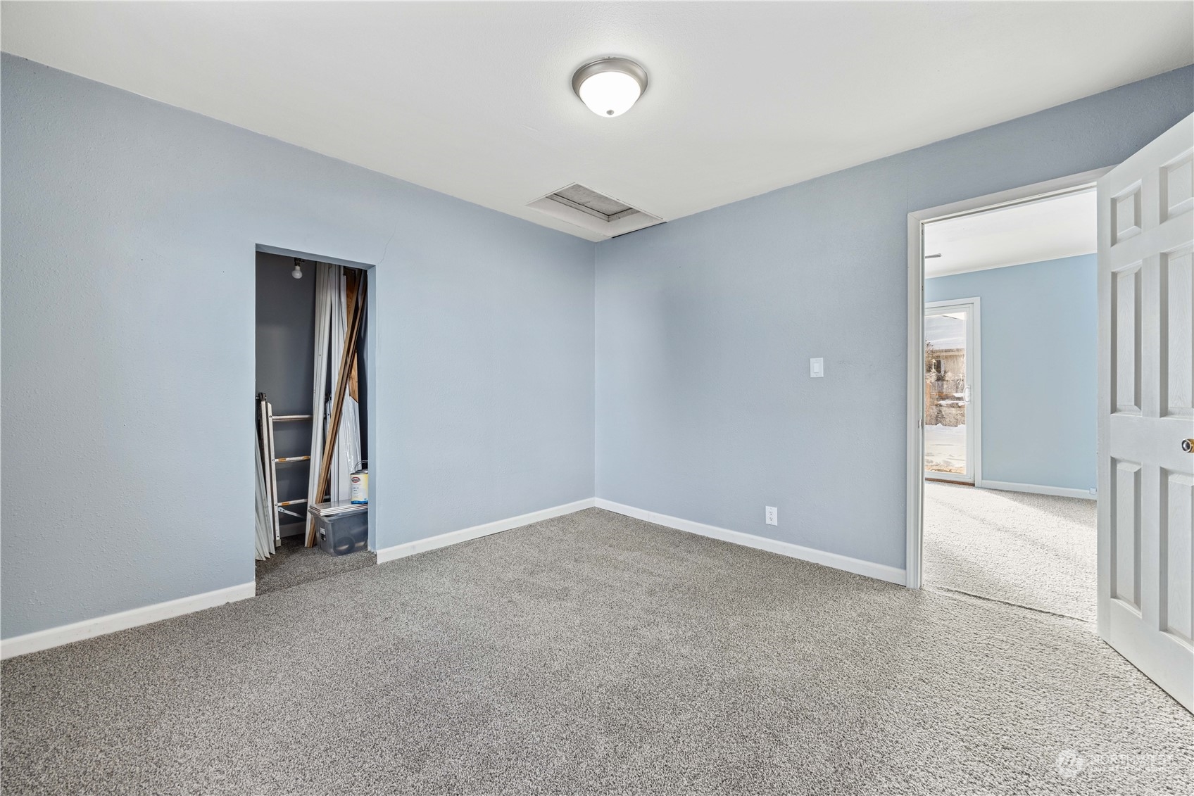 122 S Mansfield Boulevard Property Photo 23